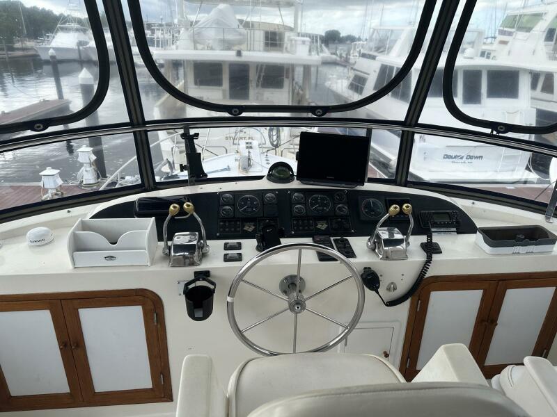 42' 2002 Novatec Sundeck