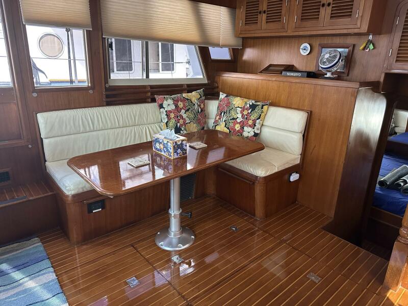 42' 2002 Novatec Sundeck