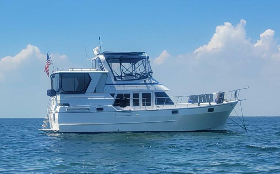 42' 2002 Novatec Sundeck