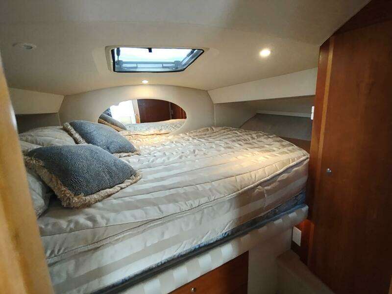 NO BAD DAYS 33ft Silverton Yacht For Sale