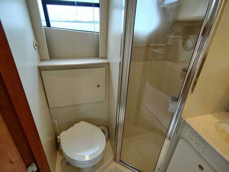 NO BAD DAYS 33ft Silverton Yacht For Sale