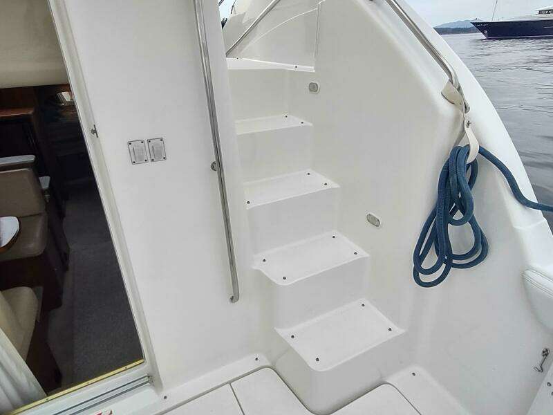 NO BAD DAYS 33ft Silverton Yacht For Sale