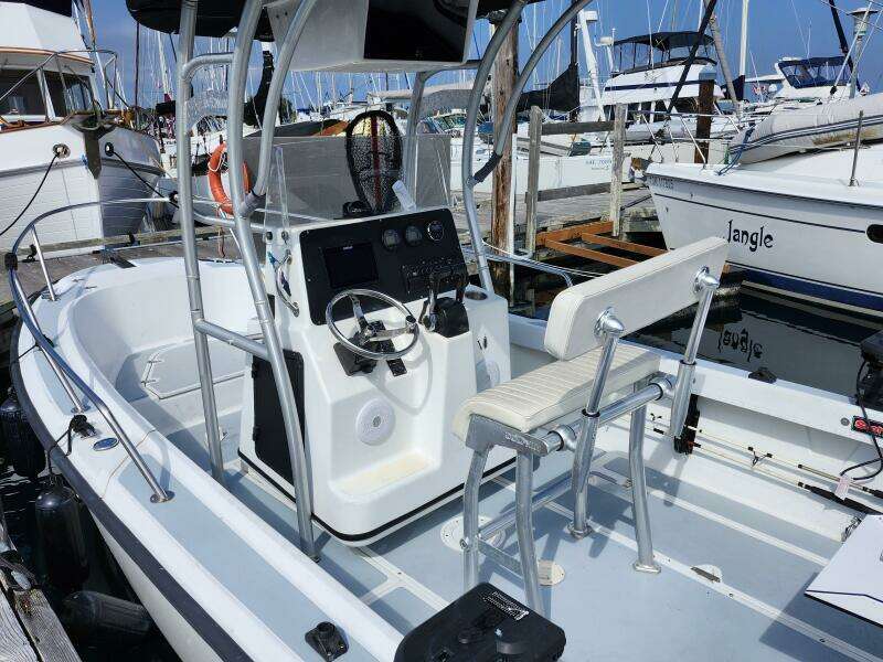 20ft Boston Whaler Yacht For Sale