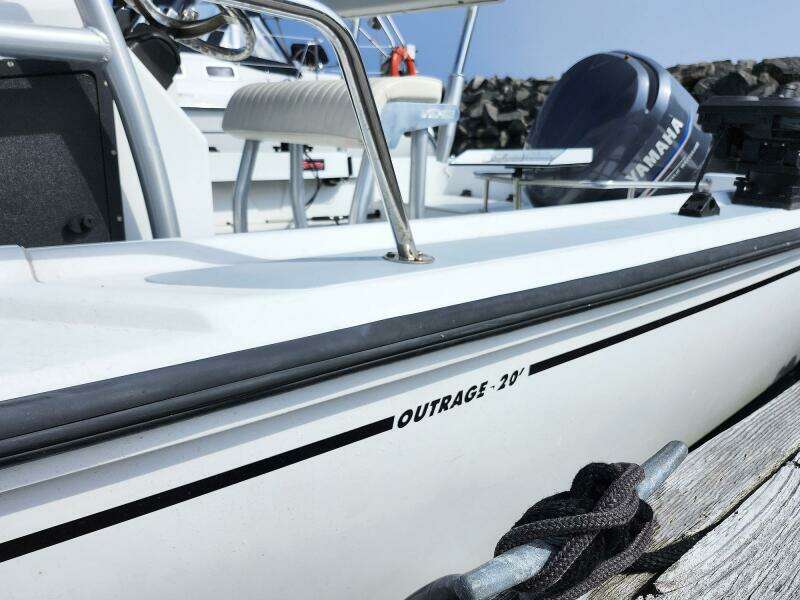 20ft Boston Whaler Yacht For Sale