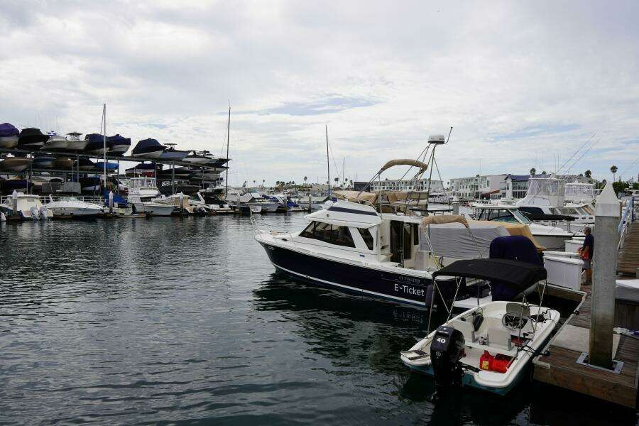 E Ticket 30ft Cutwater Yacht For Sale