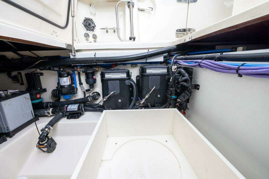 REEL DANCER 33ft Boston Whaler Yacht For Sale