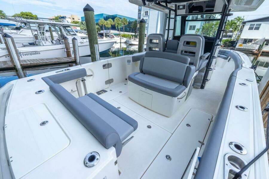 REEL DANCER 33ft Boston Whaler Yacht For Sale