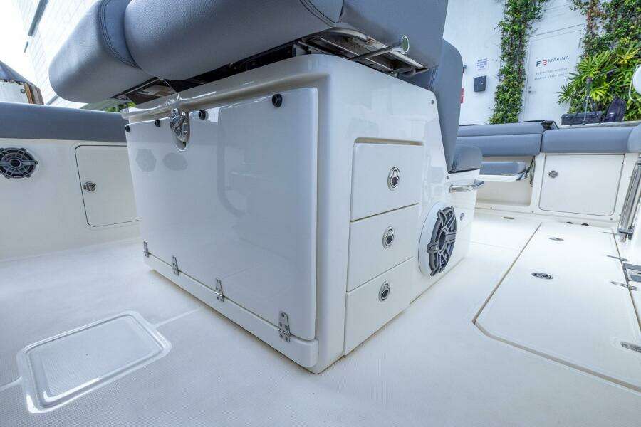 REEL DANCER 33ft Boston Whaler Yacht For Sale