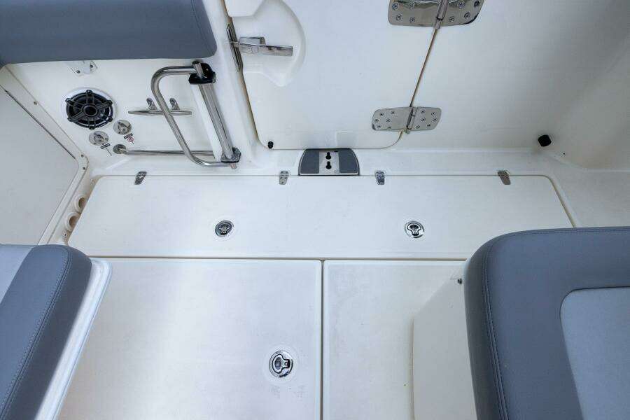 REEL DANCER 33ft Boston Whaler Yacht For Sale