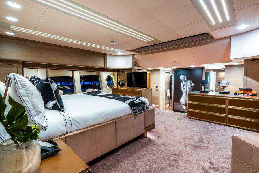 M 105ft Monte Carlo Yachts Yacht For Sale