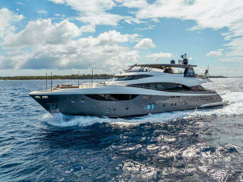 M 105ft Monte Carlo Yachts Yacht For Sale