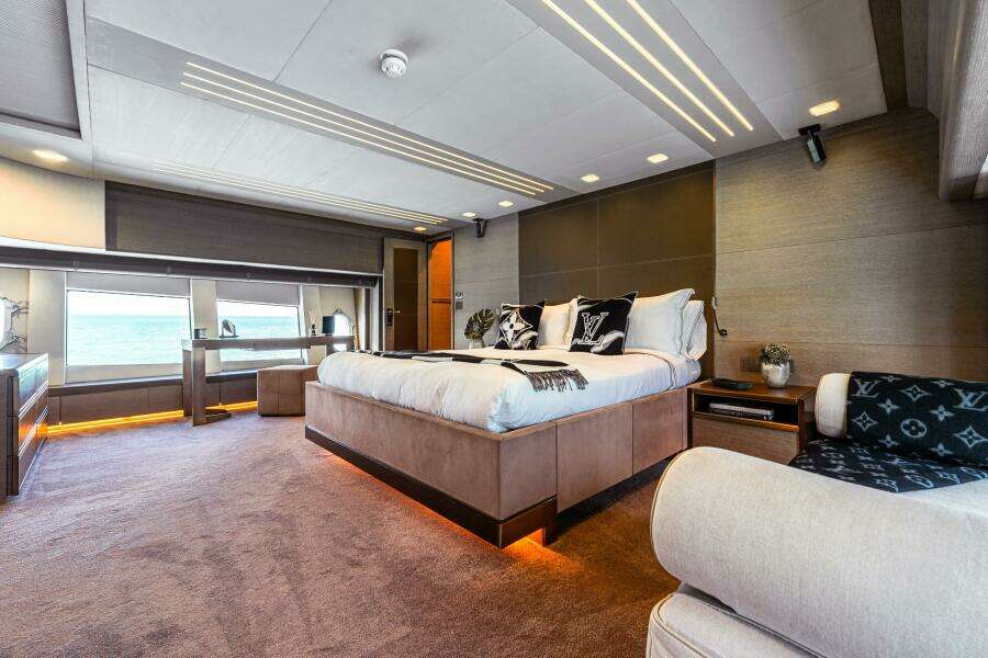 M 105ft Monte Carlo Yachts Yacht For Sale