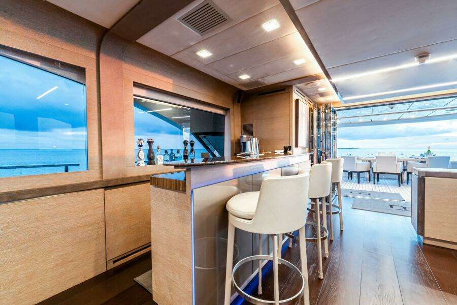 M 105ft Monte Carlo Yachts Yacht For Sale