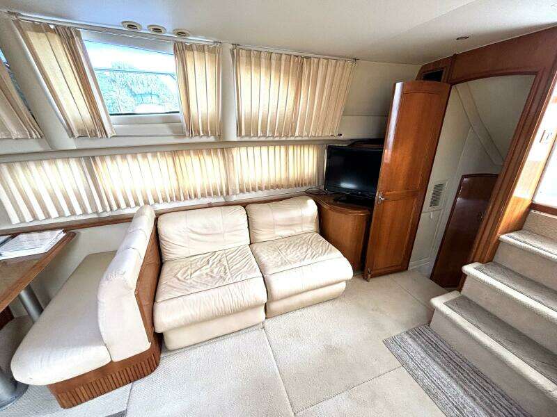 Michelle Rene 39ft Carver Yacht For Sale