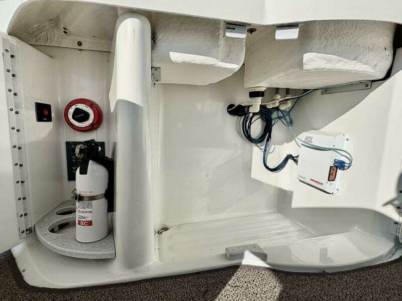 Sick Puppy 33ft Formula Yacht For Sale