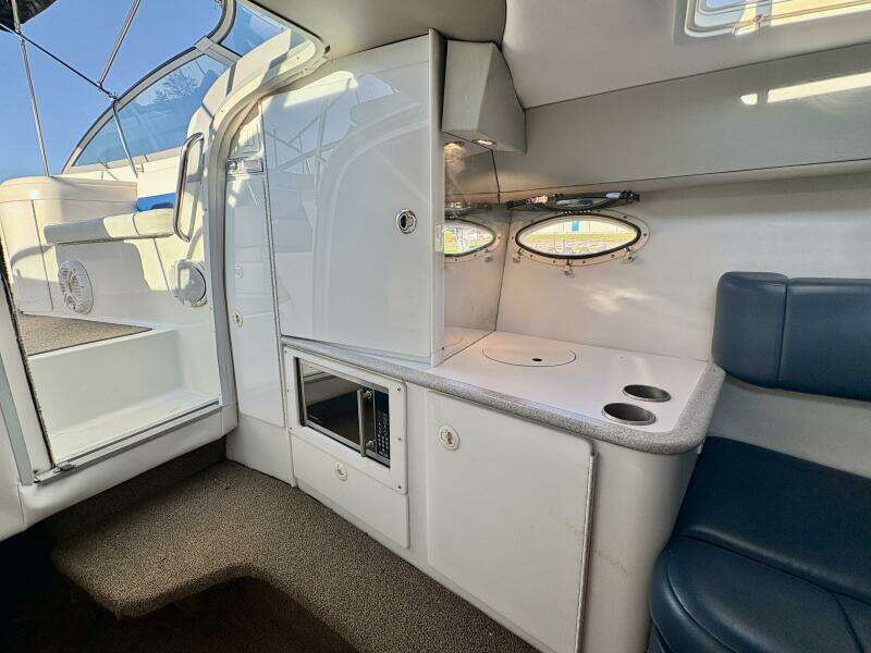 Sick Puppy 33ft Formula Yacht For Sale