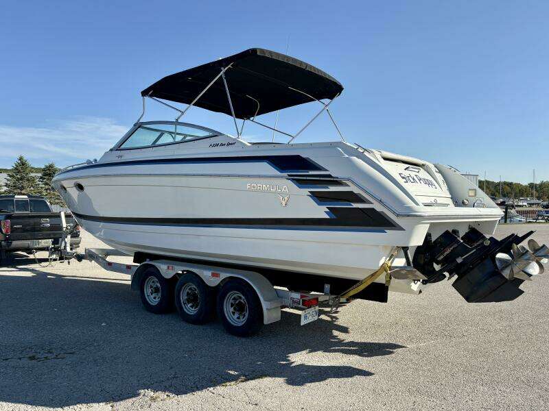 Sick Puppy 33ft Formula Yacht For Sale