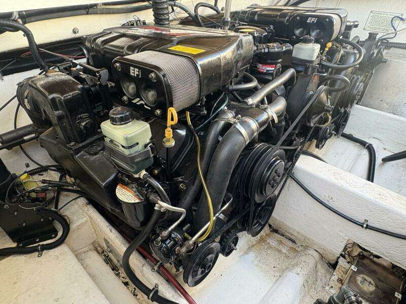 Sick Puppy 33ft Formula Yacht For Sale