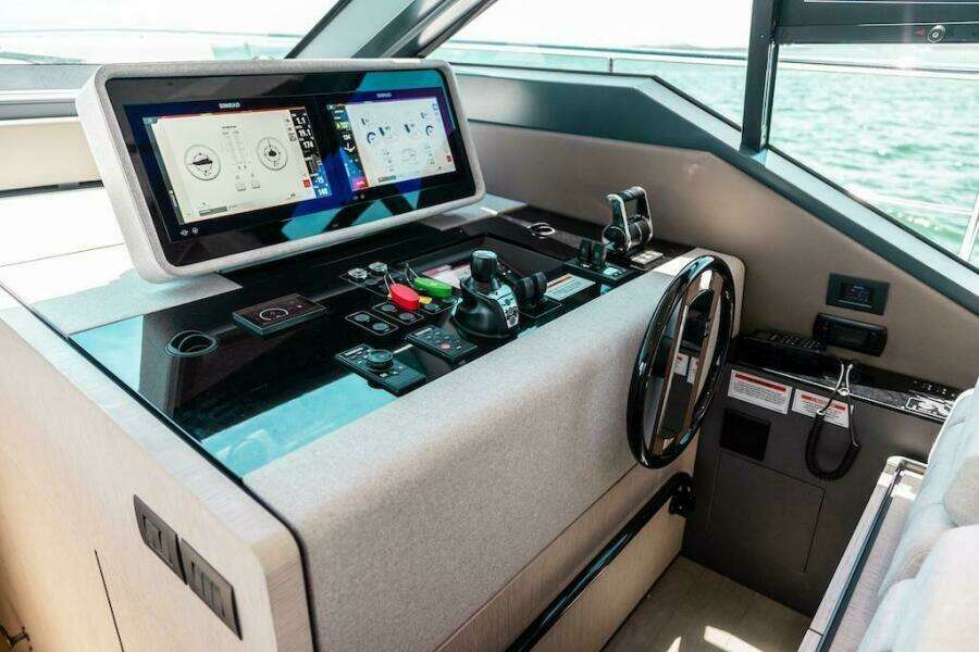 Macu 58ft Ferretti Yachts Yacht For Sale