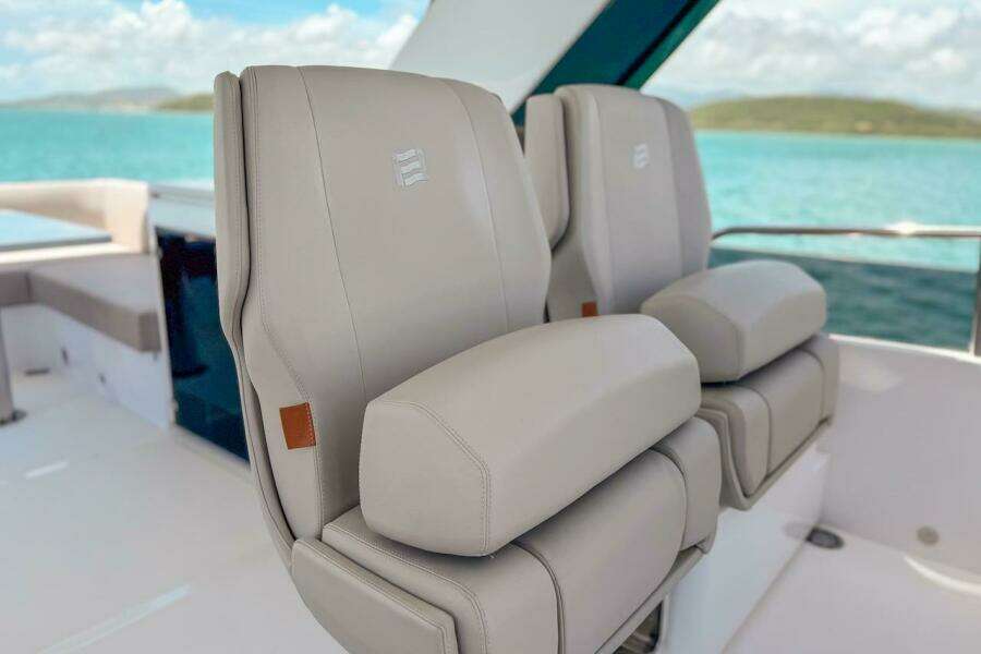 Macu 58ft Ferretti Yachts Yacht For Sale