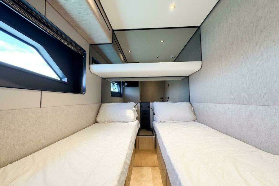 Macu 58ft Ferretti Yachts Yacht For Sale
