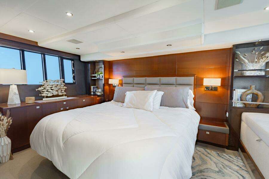 2011 Princess 64 'Harbor Story' - Master Stateroom