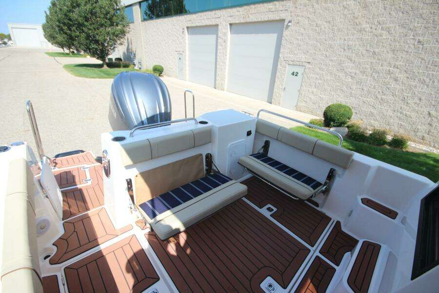 LVL  IV 25ft Ranger Tugs Yacht For Sale
