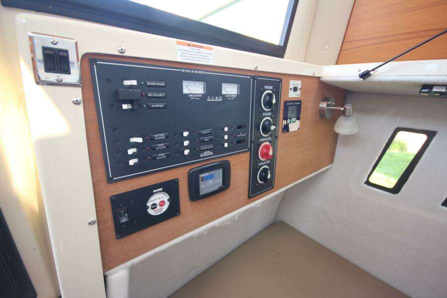 LVL  IV 25ft Ranger Tugs Yacht For Sale