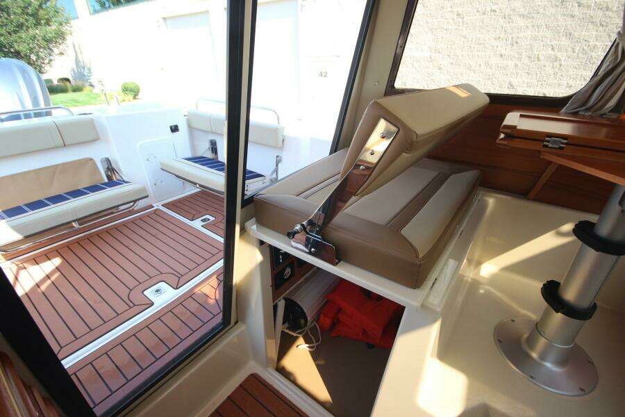 LVL  IV 25ft Ranger Tugs Yacht For Sale