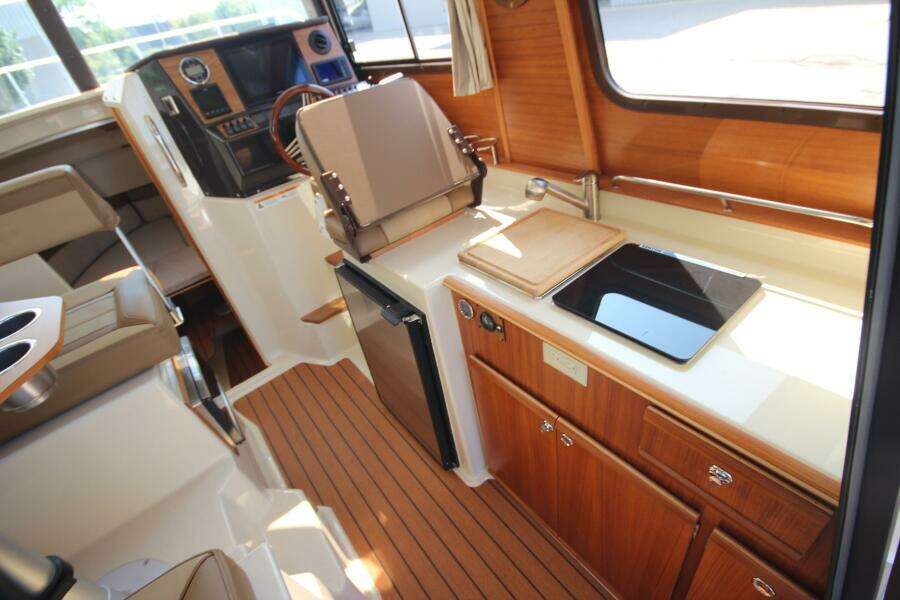 LVL  IV 25ft Ranger Tugs Yacht For Sale