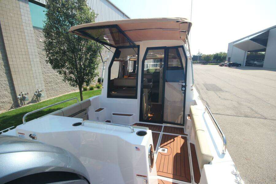 LVL  IV 25ft Ranger Tugs Yacht For Sale
