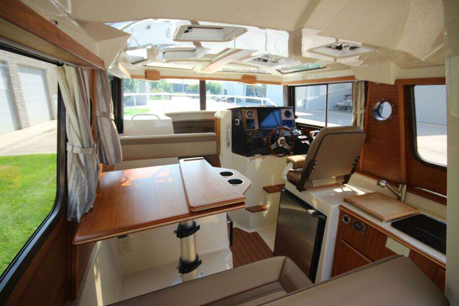 LVL  IV 25ft Ranger Tugs Yacht For Sale
