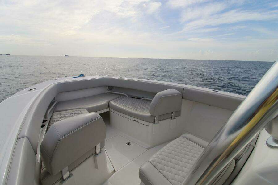 30ft Jupiter Yacht For Sale
