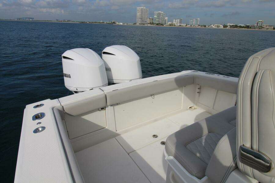 30ft Jupiter Yacht For Sale