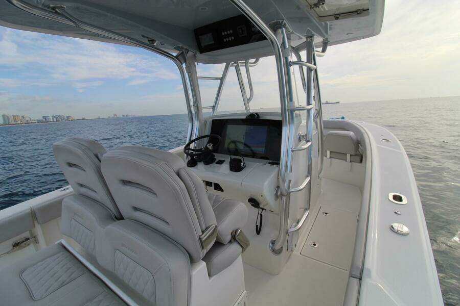 30ft Jupiter Yacht For Sale