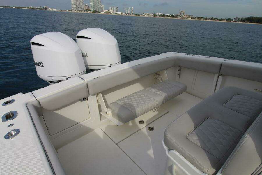 30ft Jupiter Yacht For Sale