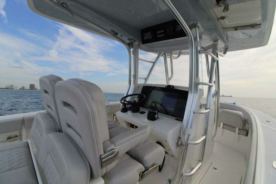 30ft Jupiter Yacht For Sale