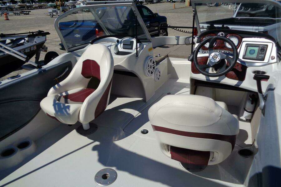 23ft Nitro Yacht For Sale