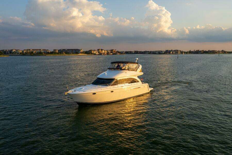 2004 Meridian 411 