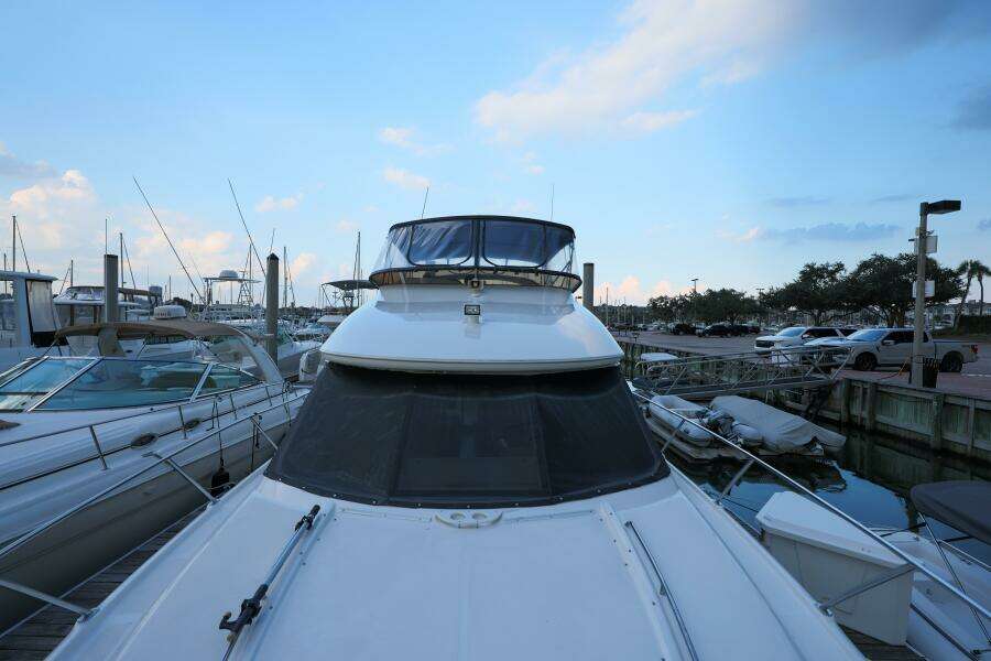 2004 Meridian 411 