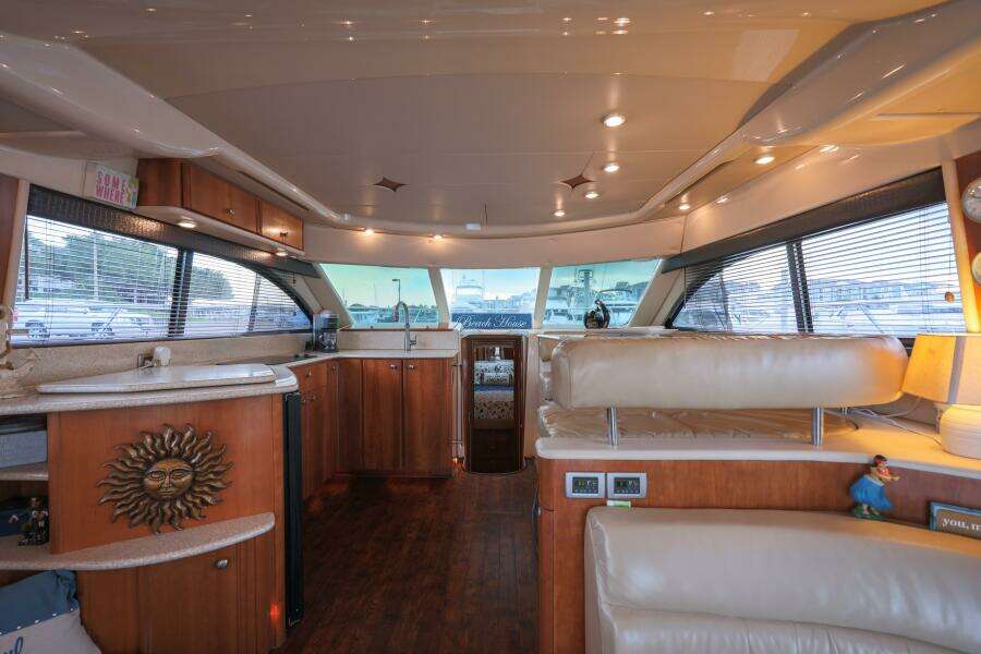2004 Meridian 411 
