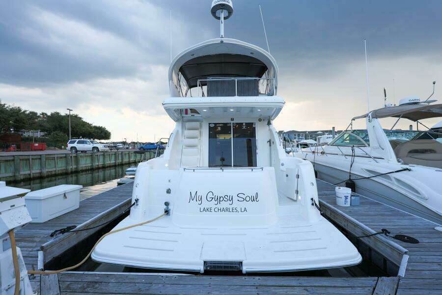 2004 Meridian 411 