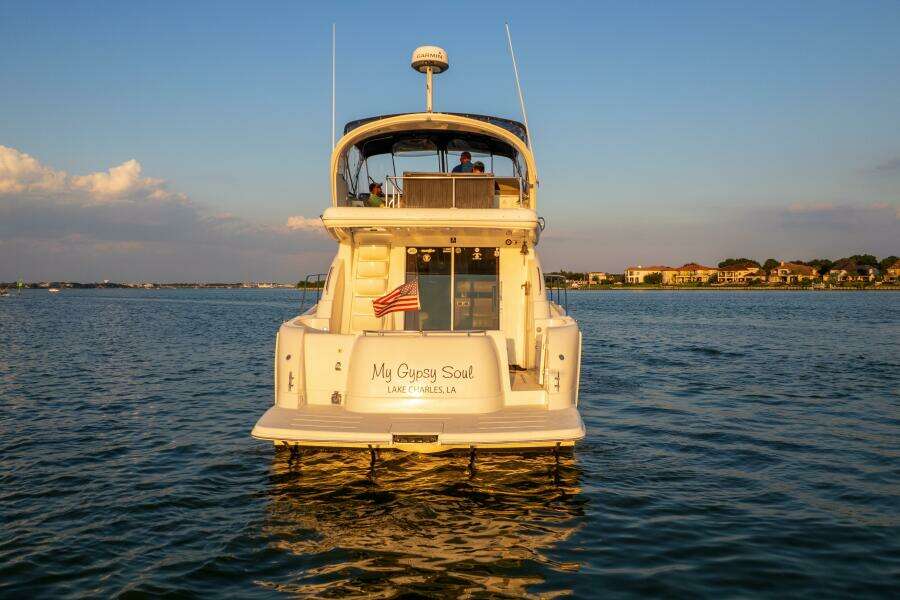 2004 Meridian 411 