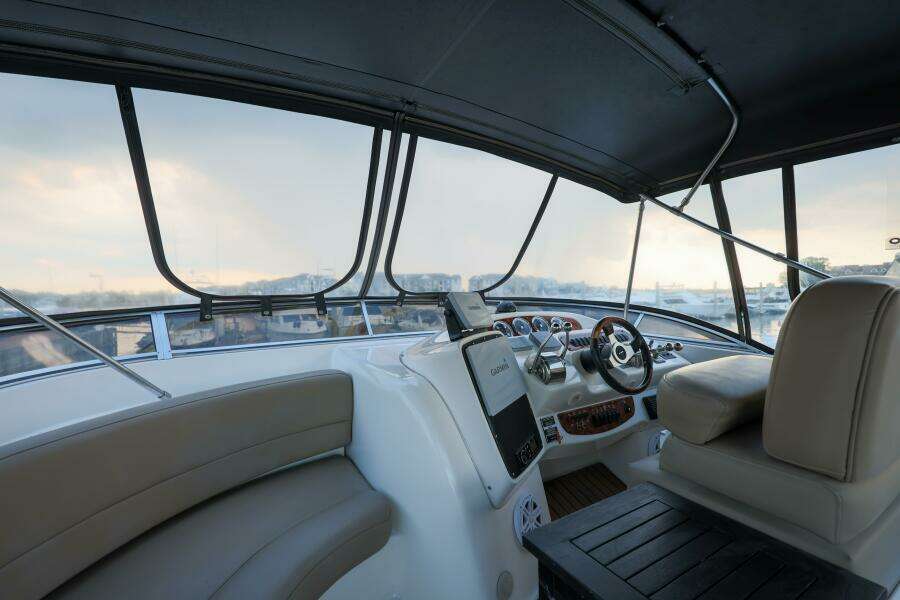 2004 Meridian 411 