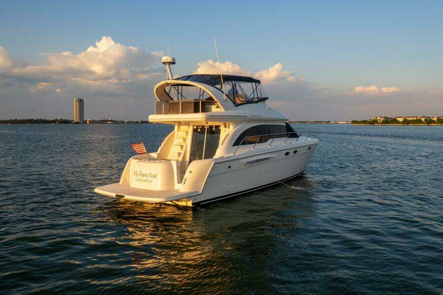 2004 Meridian 411 