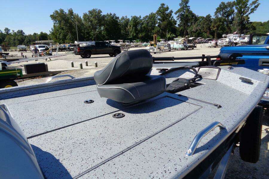 18ft Express Yacht For Sale