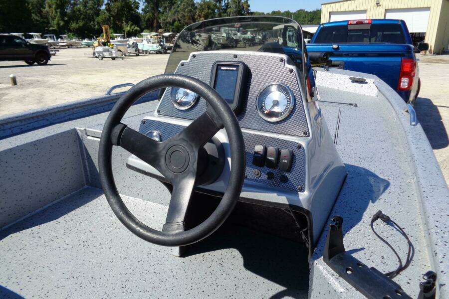 18ft Express Yacht For Sale