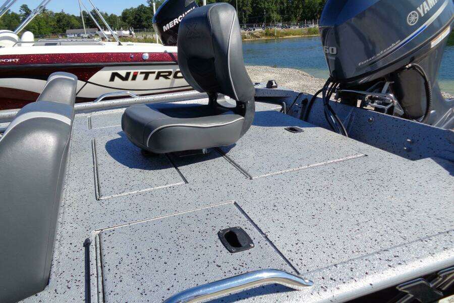 18ft Express Yacht For Sale