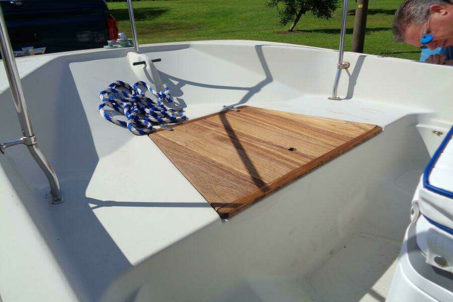 18ft Boston Whaler Yacht For Sale