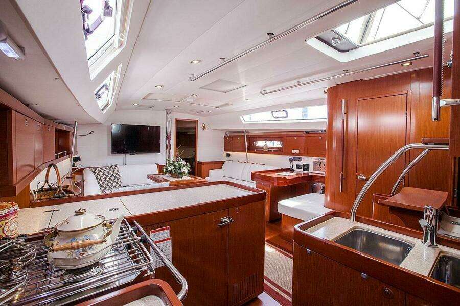 HYDRO THERAPY 50ft Beneteau Yacht For Sale